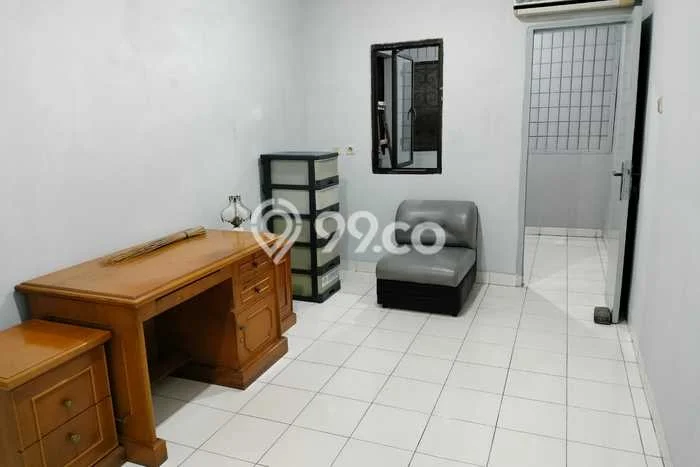 FOR RENT! Ruko di Cengkareng Barat Cocok untuk Bisnis 200m2 FOR RENT! Ruko di Cengkareng Barat Cocok untuk Bisnis 200m2