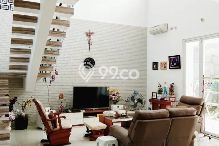 Ready to Use! Luxury House LT 339m2 Desain Elegan di Cengkareng Barat Ready to Use! Luxury House LT 339m2 Desain Elegan di Cengkareng Barat