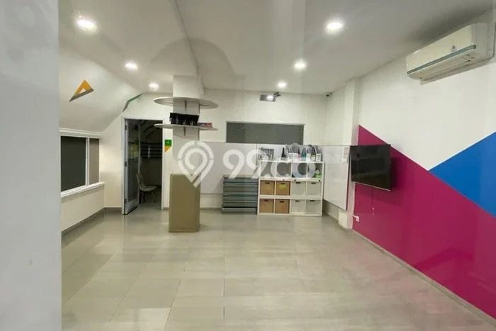 Ruko Bagus Dijual LB 135m2 Lokasi Strategis Jakarta Barat Area Cocok untuk Bisnis Ruko Bagus Dijual LB 135m2 Lokasi Strategis Jakarta Barat Area Cocok untuk Bisnis