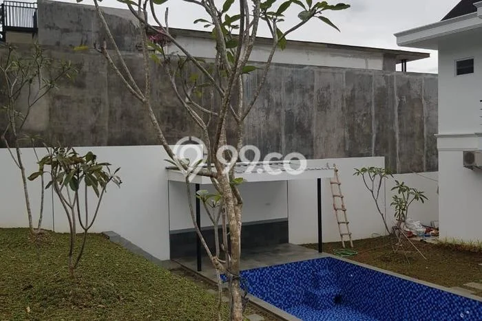 Rumah Mewah LB 300m2 Siap Pakai Desain Elegan di Sentul, Bogor Rumah Mewah LB 300m2 Siap Pakai Desain Elegan di Sentul, Bogor