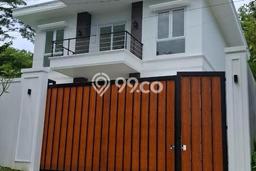 Rumah Mewah LB 300m2 Siap Pakai Desain Elegan di Sentul, Bogor Rumah Mewah LB 300m2 Siap Pakai Desain Elegan di Sentul, Bogor