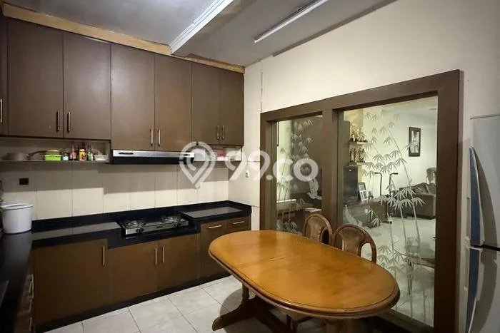 Rumah Elit Modern Tanpa Renovasi di Pegadungan Jakarta Barat Rumah Elit Modern Tanpa Renovasi di Pegadungan Jakarta Barat