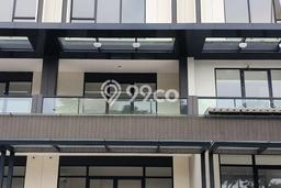 Unit Komersial Disewakan di Tangerang Area Strategis Harga Kompetitif Unit Komersial Disewakan di Tangerang Area Strategis Harga Kompetitif