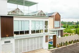 Vila Terawat Kawasan , Area 400m2m², Posisi Premium dengan jalan bagus Vila Terawat Kawasan , Area 400m2m², Posisi Premium dengan jalan bagus