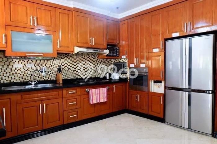 Vila Terawat di , Area 275m2m², Lokasi Strategis dengan akses mudah Vila Terawat di , Area 275m2m², Lokasi Strategis dengan akses mudah