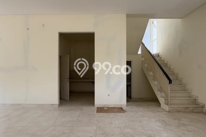 Sewa Rumah Mewah LT 375m2 / LB 375m2 di Pantai Indah Kapuk, Jakarta Utara Sewa Rumah Mewah LT 375m2 / LB 375m2 di Pantai Indah Kapuk, Jakarta Utara