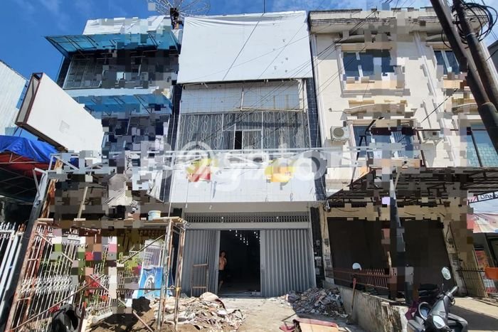 Disewakan Ruko komersial di Mariso luas bangunan 432m2 Disewakan Ruko komersial di Mariso luas bangunan 432m2