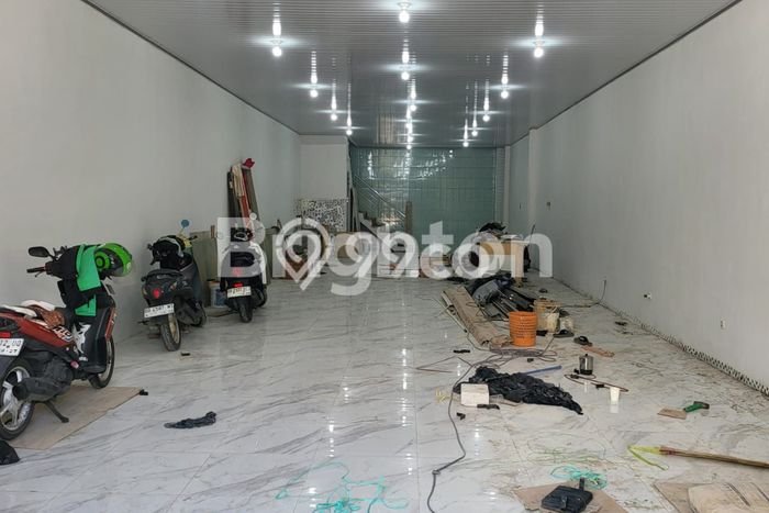 Disewakan Ruko komersial di Mariso luas bangunan 432m2 Disewakan Ruko komersial di Mariso luas bangunan 432m2