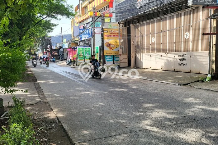 Area Ramai! Ruko Dijual di Tamalanrea untuk Bisnis Luas Bangunan 350m2 Area Ramai! Ruko Dijual di Tamalanrea untuk Bisnis Luas Bangunan 350m2