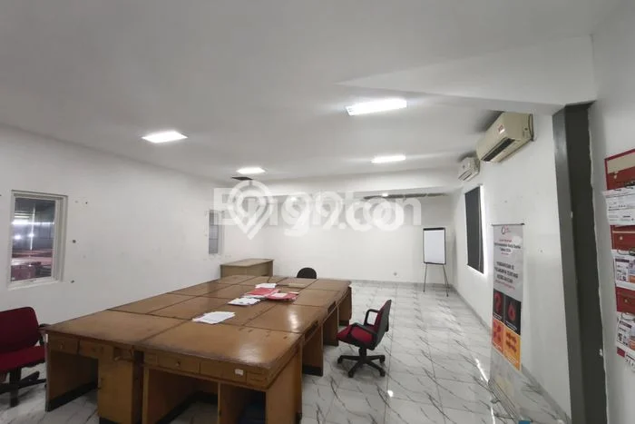 Gudang Dijual di Makassar LT 8295m2 & LB 8295m2 Lokasi Terbaik! Gudang Dijual di Makassar LT 8295m2 & LB 8295m2 Lokasi Terbaik!