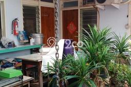 Rumah Elit LB 200m2 Siap Pakai Desain Elegan di Surabaya Kota, Surabaya Rumah Elit LB 200m2 Siap Pakai Desain Elegan di Surabaya Kota, Surabaya