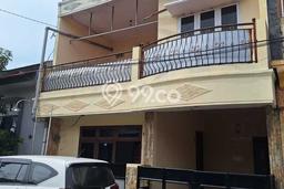 Rumah Strategis Modern Lb 210m2 di Semarang Timur, Semarang Rumah Strategis Modern Lb 210m2 di Semarang Timur, Semarang