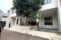 Sewa Rumah Harga Terjangkau di Pejaten Jakarta Selatan Punya 5 Kamar Tidur Sewa Rumah Harga Terjangkau di Pejaten Jakarta Selatan Punya 5 Kamar Tidur