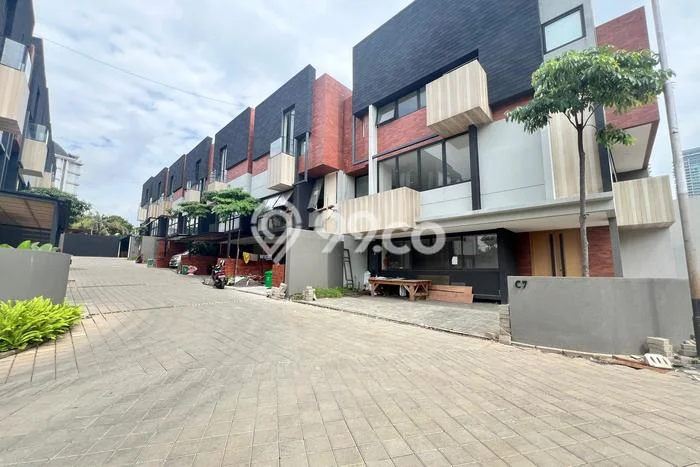 Rumah Sewa Jakarta Selatan LT 84m2 LB 200m2 Area Antasari Rumah Sewa Jakarta Selatan LT 84m2 LB 200m2 Area Antasari