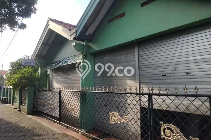 Jual Segera Rumah LT 400m2m² / LB 300m2m² di Kawasan Bisnis Ciledug, Cirebon Jual Segera Rumah LT 400m2m² / LB 300m2m² di Kawasan Bisnis Ciledug, Cirebon