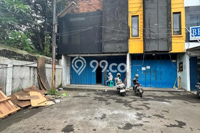 Unit Gudang disewakan di Pasar Minggu Jakarta Selatan dengan LT 725m2 / LB 2000m2 Unit Gudang disewakan di Pasar Minggu Jakarta Selatan dengan LT 725m2 / LB 2000m2