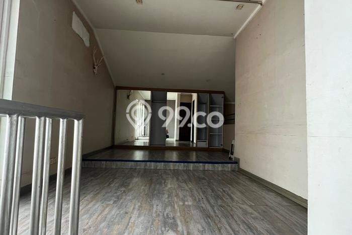 Rumah sewa siap huni 4 KT di Antasari, Jakarta Selatan Rumah sewa siap huni 4 KT di Antasari, Jakarta Selatan