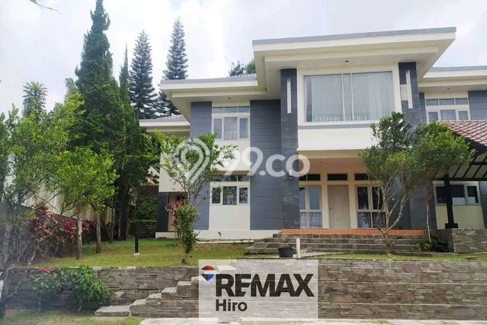 Dijual Cepat! Vila di Cipanas, Luas 2135m2m², Lokasi Strategis akses ke berbagai kebutuhan Dijual Cepat! Vila di Cipanas, Luas 2135m2m², Lokasi Strategis akses ke berbagai kebutuhan