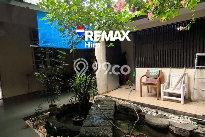 Rumah Luxury Modern Tanpa Renovasi di Kemang Pratama Bekasi Rumah Luxury Modern Tanpa Renovasi di Kemang Pratama Bekasi