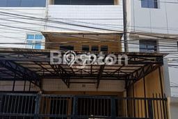 Ruko Dijual di Jakarta Pusat LT 121m2 & LB 232m2 Lokasi Terbaik! Ruko Dijual di Jakarta Pusat LT 121m2 & LB 232m2 Lokasi Terbaik!