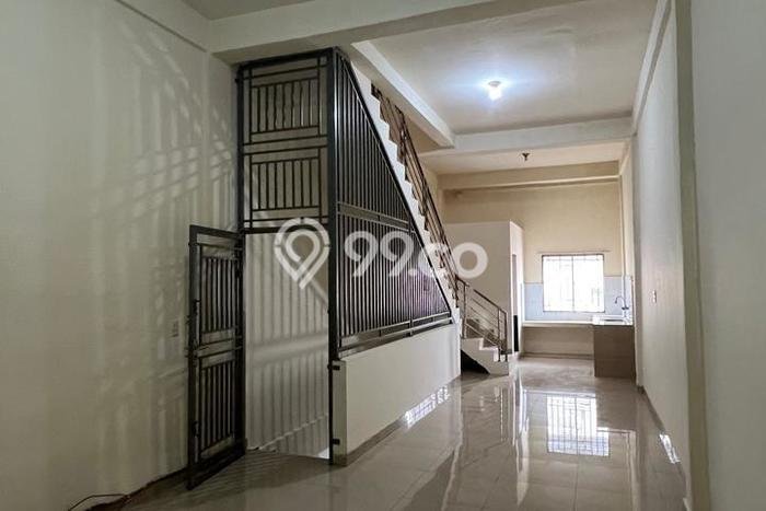 LOKASI STRATEGIS! Ruko di Medan Timur, Luas 192m², Akses Utama LOKASI STRATEGIS! Ruko di Medan Timur, Luas 192m², Akses Utama
