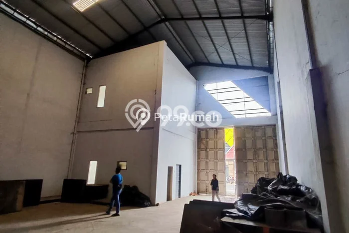 Unit Gudang disewakan di Medan Amplas Medan dengan LT 432m2 / LB 432m2 Unit Gudang disewakan di Medan Amplas Medan dengan LT 432m2 / LB 432m2