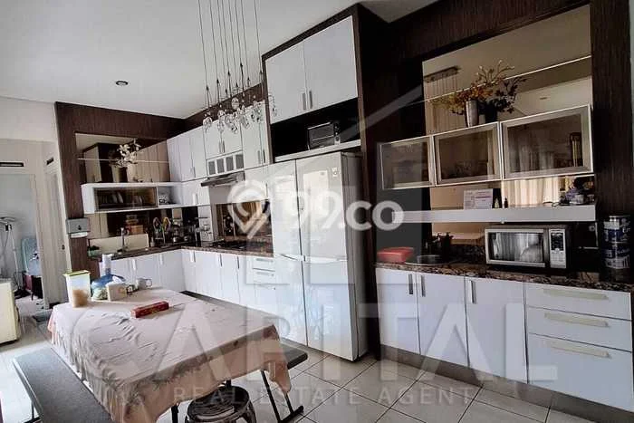 Rumah Sewa Bandung LT 297m2 LB 250m2 Kawasan Kota Baru Parahyangan Rumah Sewa Bandung LT 297m2 LB 250m2 Kawasan Kota Baru Parahyangan