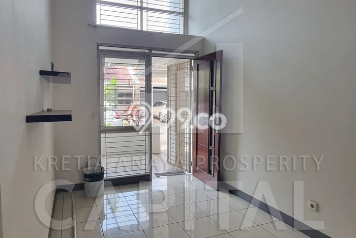 Disewakan! Rumah 4 Kamar Tidur &
3 Kamar Mandi di Kota Baru Parahyangan, Bandung Disewakan! Rumah 4 Kamar Tidur &
3 Kamar Mandi di Kota Baru Parahyangan, Bandung