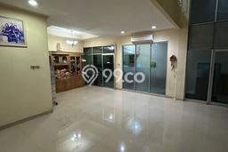Ready to Use! Premium House LT 210m2 Desain Elegan di Pantai Indah Kapuk Ready to Use! Premium House LT 210m2 Desain Elegan di Pantai Indah Kapuk