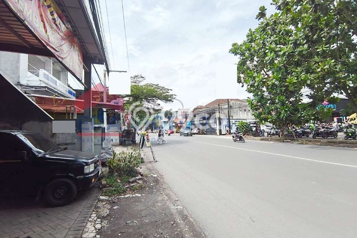 Ruko untuk Disewa di Pusat Malang Luas Bangunan 352m2 Ruko untuk Disewa di Pusat Malang Luas Bangunan 352m2
