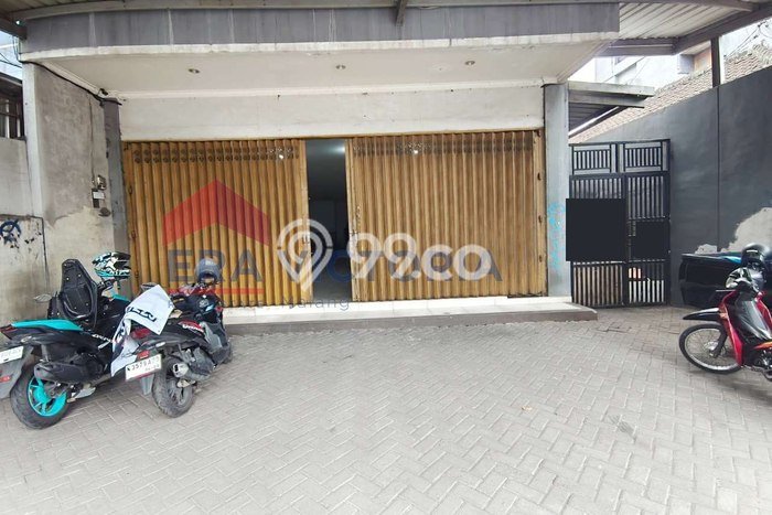 Ruko untuk Disewa di Pusat Malang Luas Bangunan 352m2 Ruko untuk Disewa di Pusat Malang Luas Bangunan 352m2