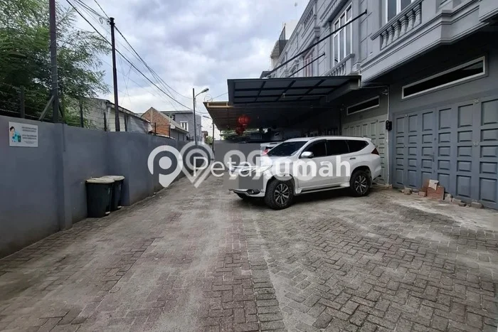 Dijual Cepat Rumah Favorit Siap Huni LB 300m2 di Medan Timur, Medan Dijual Cepat Rumah Favorit Siap Huni LB 300m2 di Medan Timur, Medan