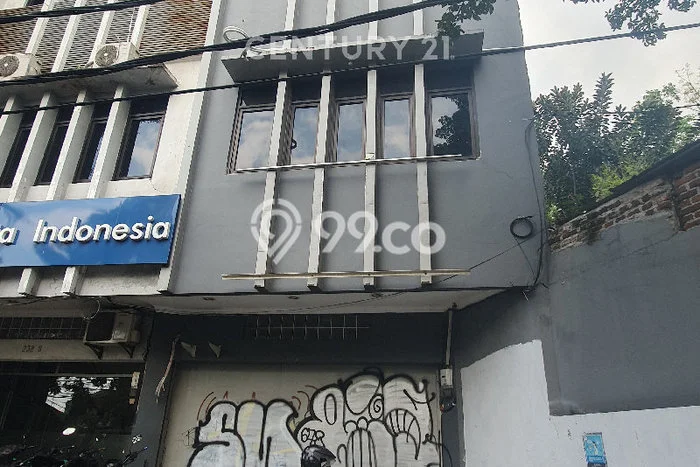 For Rent Ruko Kawasan Strategis di Buah Batu, Luas 210m², Siap Usaha For Rent Ruko Kawasan Strategis di Buah Batu, Luas 210m², Siap Usaha