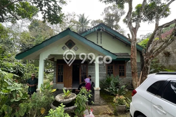 Rumah Akses Mudah area Pelabuhan Ratu, Sukabumi, Luas 1400m² LB 100m² Rumah Akses Mudah area Pelabuhan Ratu, Sukabumi, Luas 1400m² LB 100m²