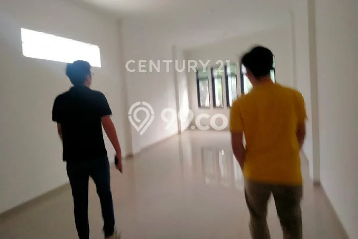 For Rent Ruko Kawasan Strategis di Buah Batu, Luas 210m², Siap Usaha For Rent Ruko Kawasan Strategis di Buah Batu, Luas 210m², Siap Usaha