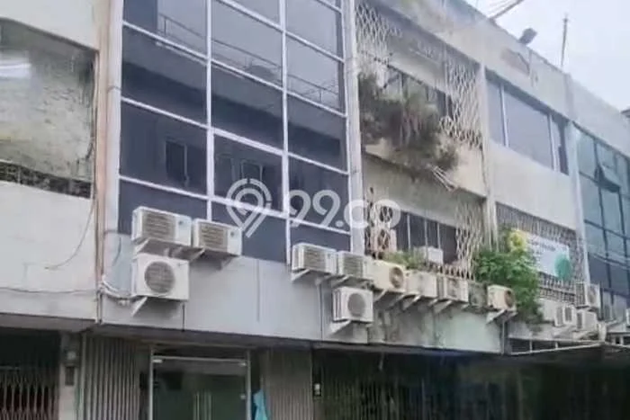 Area Ramai! Ruko Dijual di Senen untuk Bisnis Luas Bangunan 201m2 Area Ramai! Ruko Dijual di Senen untuk Bisnis Luas Bangunan 201m2