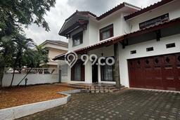 Rumah Luxury Modern Tanpa Renovasi di Pondok Indah Jakarta Selatan Rumah Luxury Modern Tanpa Renovasi di Pondok Indah Jakarta Selatan