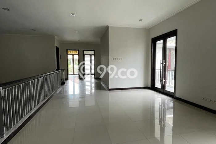 Disewakan Segera Rumah Kondisi Bagus di Area Wiyung, Surabaya Disewakan Segera Rumah Kondisi Bagus di Area Wiyung, Surabaya