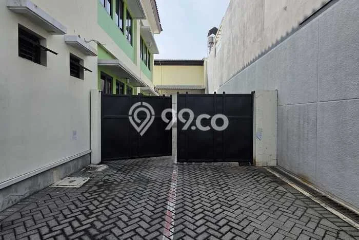 Disewakan Kantor di Kawasan Ramai Margorejo Luas 1097m2 Disewakan Kantor di Kawasan Ramai Margorejo Luas 1097m2