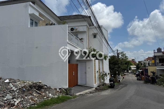 Rumah Minimalis 3 KT LT 108m2 di Jimbaran Rumah Minimalis 3 KT LT 108m2 di Jimbaran