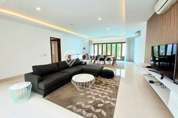 Rumah Modern Dikontrakkan di Menteng Jakarta Pusat Lokasi Sangat Strategis Rumah Modern Dikontrakkan di Menteng Jakarta Pusat Lokasi Sangat Strategis