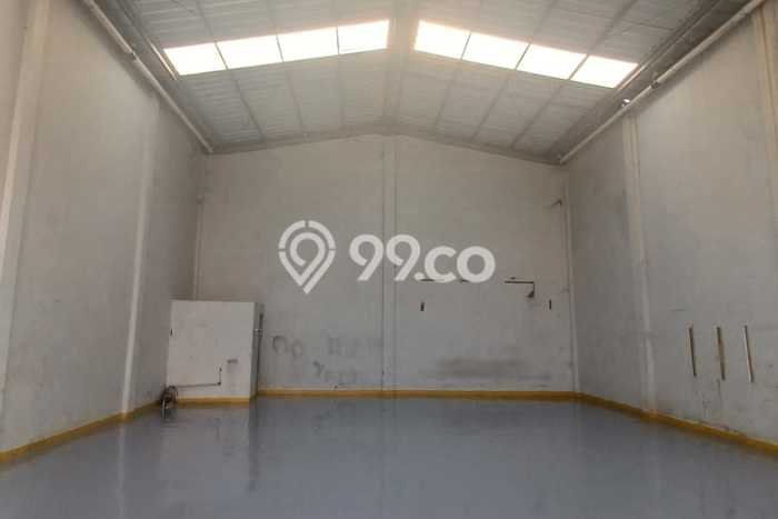 AREA POTENSIAL! Gudang di Tangerang, Luas 600m², Area Bisnis AREA POTENSIAL! Gudang di Tangerang, Luas 600m², Area Bisnis
