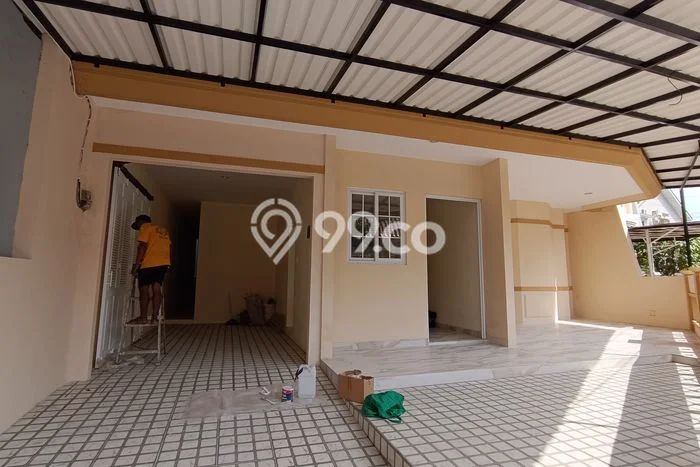 Rumah Mewah LB 250m2 Siap Huni Desain Elegan di Villa Melati Mas, Tangerang Selatan Rumah Mewah LB 250m2 Siap Huni Desain Elegan di Villa Melati Mas, Tangerang Selatan