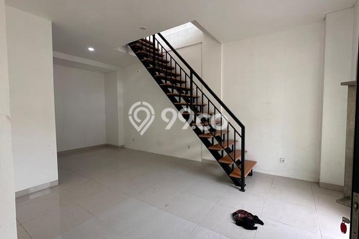 Ruko Dijual di Tangerang LT 40m2 & LB 83m2 Lokasi Terbaik! Ruko Dijual di Tangerang LT 40m2 & LB 83m2 Lokasi Terbaik!