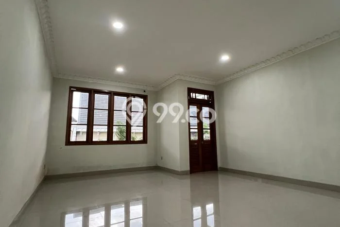 Rumah Strategis Minimalis Lb 300m2 di Ciputat Timur, Tangerang Selatan Rumah Strategis Minimalis Lb 300m2 di Ciputat Timur, Tangerang Selatan