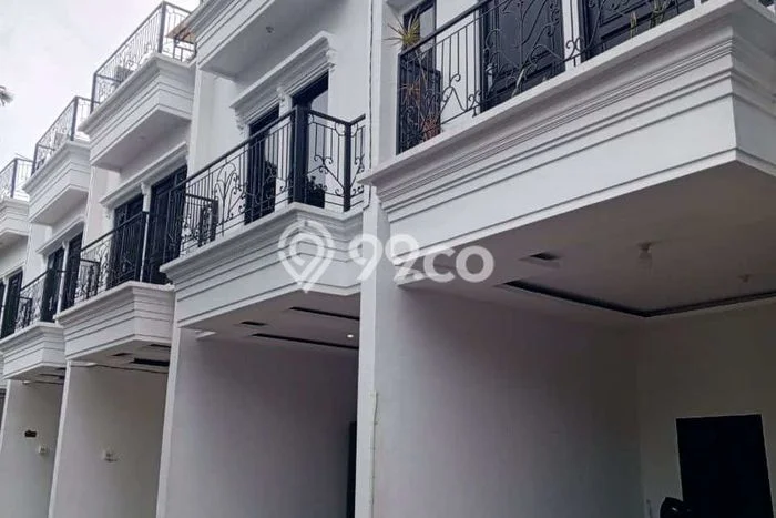 Dijual Rumah 3 Kamar Lokasi Strategis Nyaman dan Strategis di Jagakarsa Dijual Rumah 3 Kamar Lokasi Strategis Nyaman dan Strategis di Jagakarsa