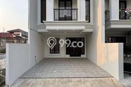 Rumah Strategis Modern Lb 120m2 di Cilandak, Jakarta Selatan Rumah Strategis Modern Lb 120m2 di Cilandak, Jakarta Selatan