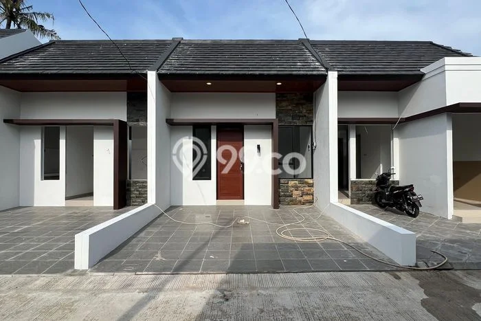 Rumah Modern Cantik 2 KT Bisa Langsung Pindah di Jagakarsa Rumah Modern Cantik 2 KT Bisa Langsung Pindah di Jagakarsa