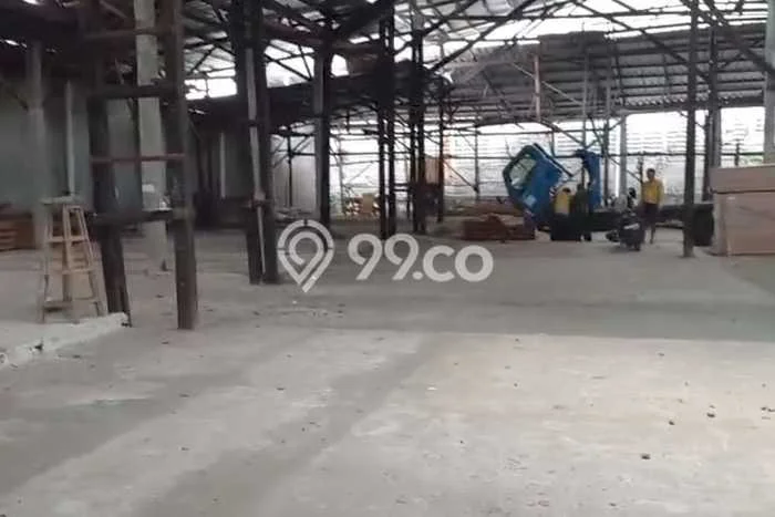 Unit Gudang Disewakan di Daan Mogot di Area Ramai & Strategis Unit Gudang Disewakan di Daan Mogot di Area Ramai & Strategis