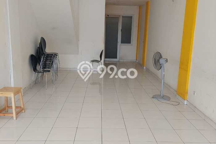 Rumah area Grogol Petamburan, Akses ke Tol, 4 KM, LT 200m2m² Bangunan 560m2m² Rumah area Grogol Petamburan, Akses ke Tol, 4 KM, LT 200m2m² Bangunan 560m2m²